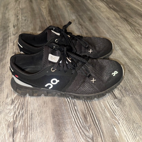 On Cloud X3 - Picture 1 of 8